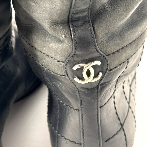 ✨ Chanel Quilted Leather Riding Boots – Size 38.5 (US 8) - Picture 8 of 17